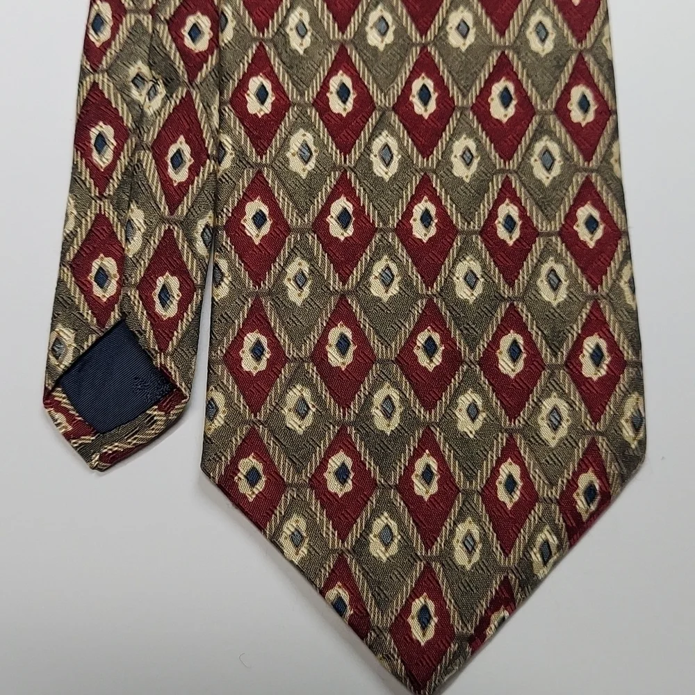 Brooks Brothers 100% Silk Tie